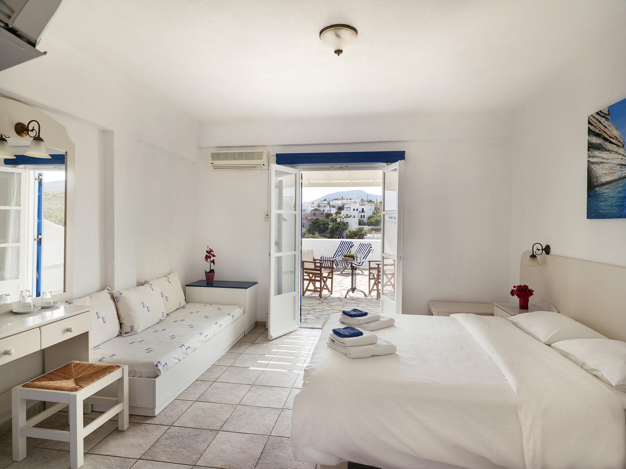 Aloni Hotel & Suites Piso Livadi Exterior photo
