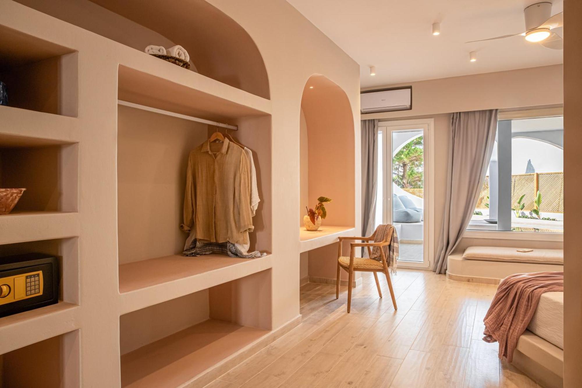 Aloni Hotel & Suites Piso Livadi Exterior photo